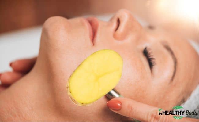 Face massage with potato